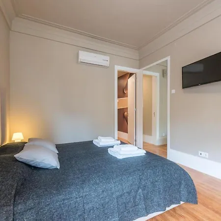 Serenata Boutique Rooms-2