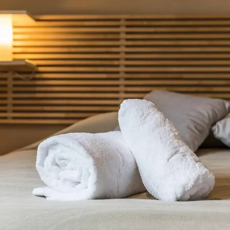 Serenata Boutique Rooms-3